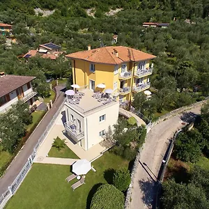 La Pervinca Aparthotel