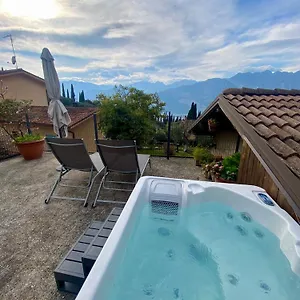 Relais Pinf Bed & Breakfast